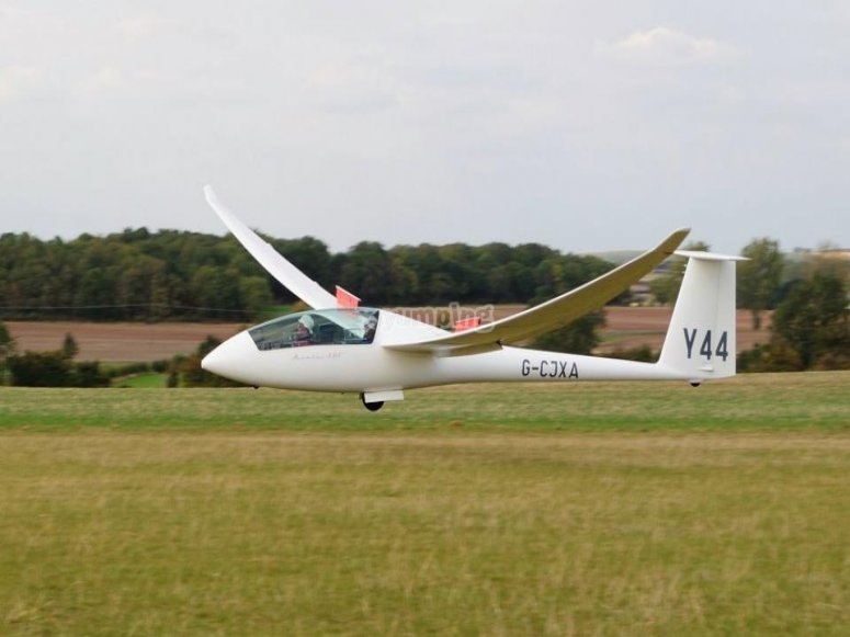 Darlton Gliding Club, prices and bookings 2024